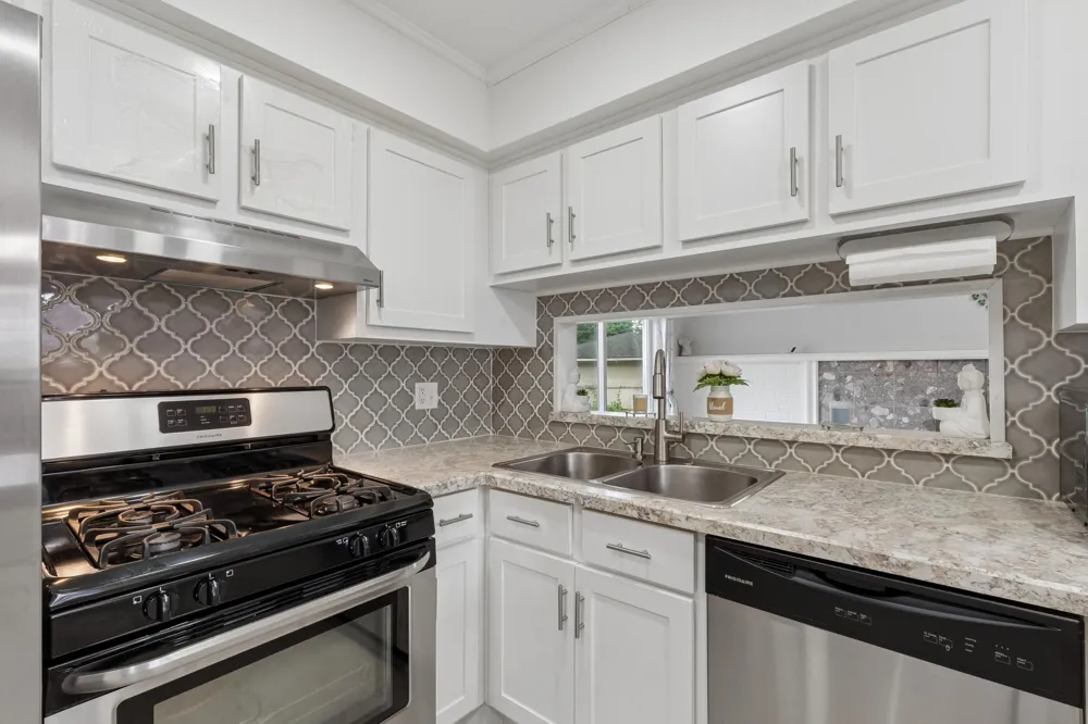 8234 Holly Drive Canton Charter Township, MI 48187