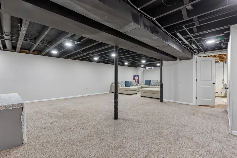 8234 Holly Drive Canton Charter Township, MI 48187