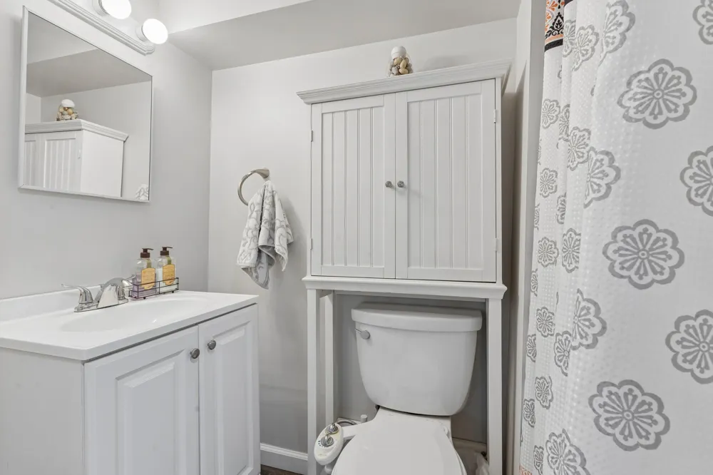 8234 Holly Drive Canton Charter Township, MI 48187