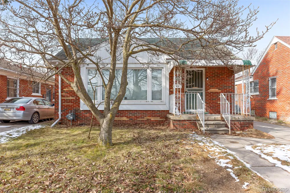 18867 rogge Detroit City, MI 48234