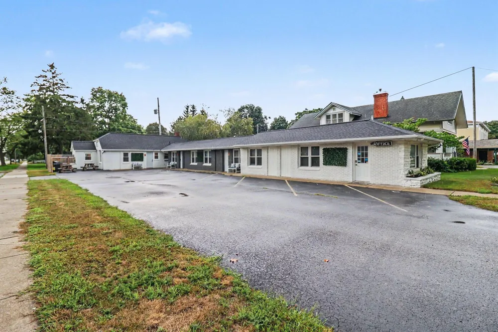 414 E Ludington Avenue Ludington City, MI 49431