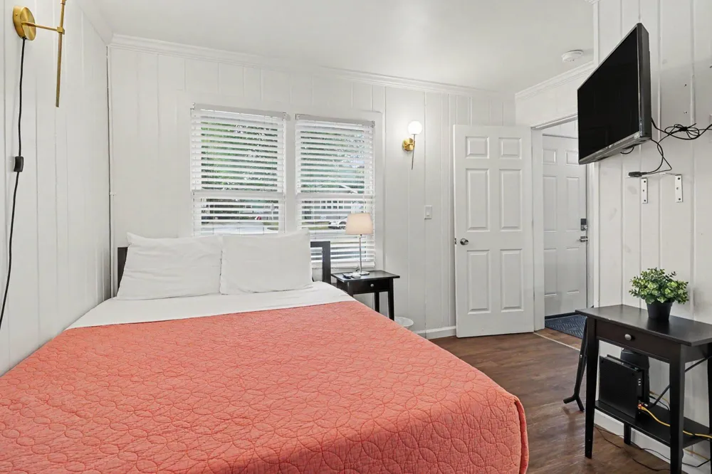 414 E Ludington Avenue Ludington City, MI 49431