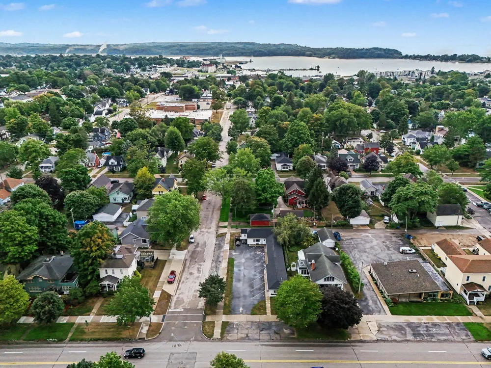 414 E Ludington Avenue Ludington City, MI 49431