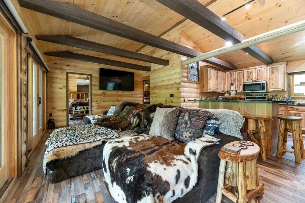 10175 S Riverbend Road Unknown, MI 49304