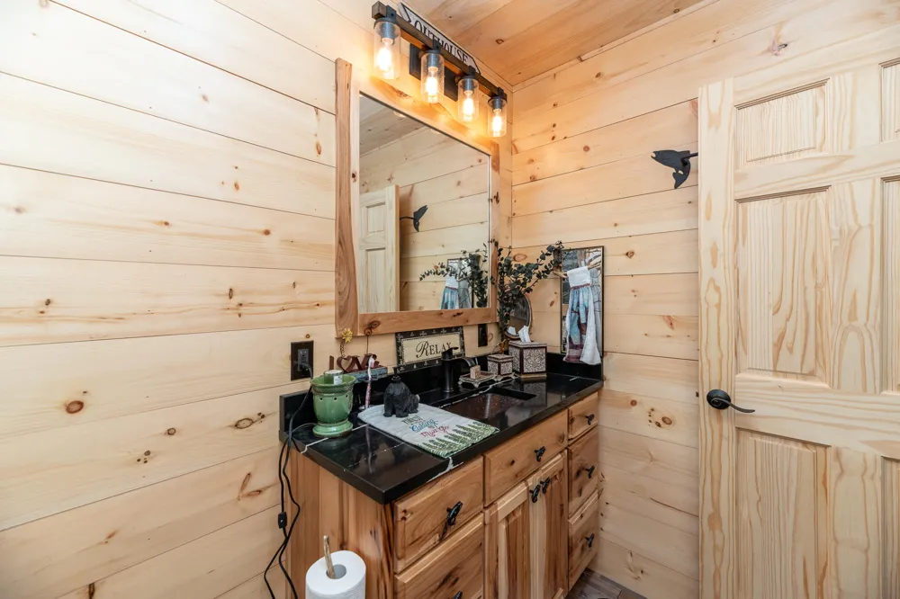 10175 S Riverbend Road Unknown, MI 49304