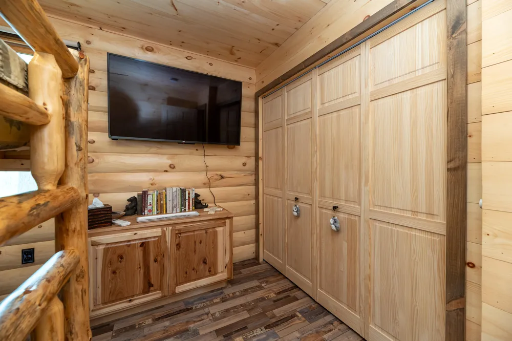 10175 S Riverbend Road Unknown, MI 49304