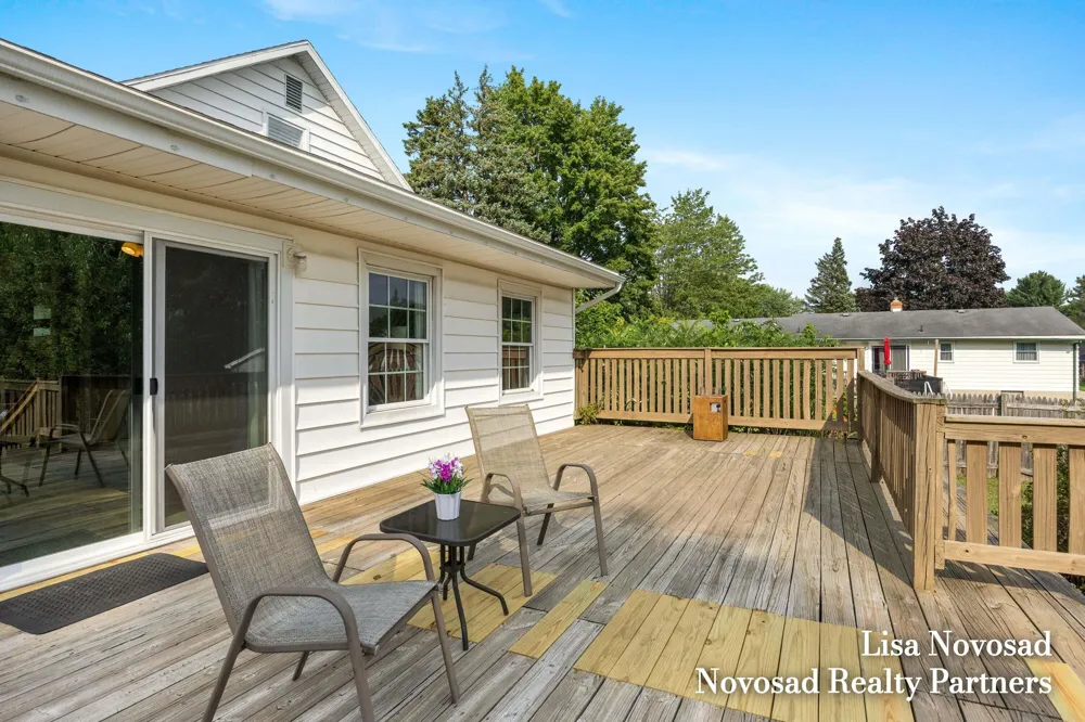 2124 Rosewood Street Georgetown Charter Township, MI 49428