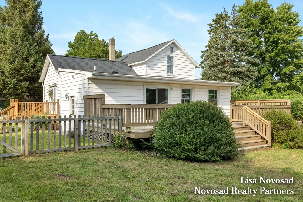 2124 Rosewood Street Georgetown Charter Township, MI 49428