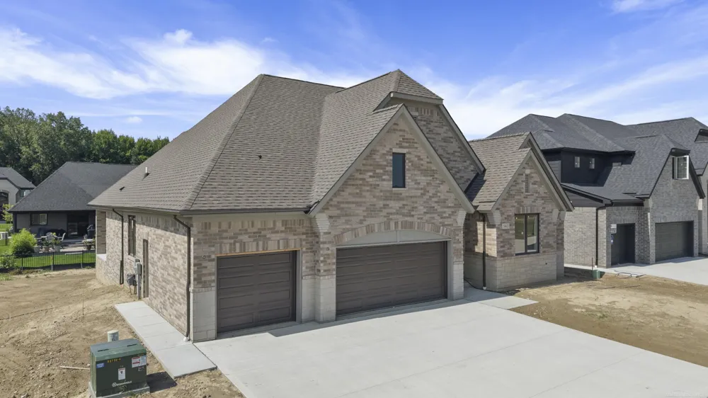 54413 Palomino Drive Shelby Charter Township, MI 48316