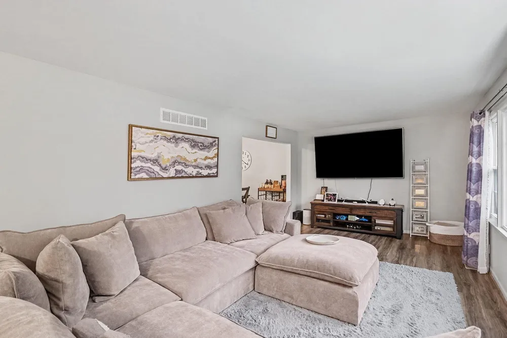 542 Eastlook Drive Saline City, MI 48176