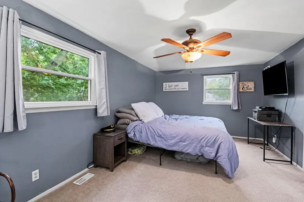 542 Eastlook Drive Saline City, MI 48176