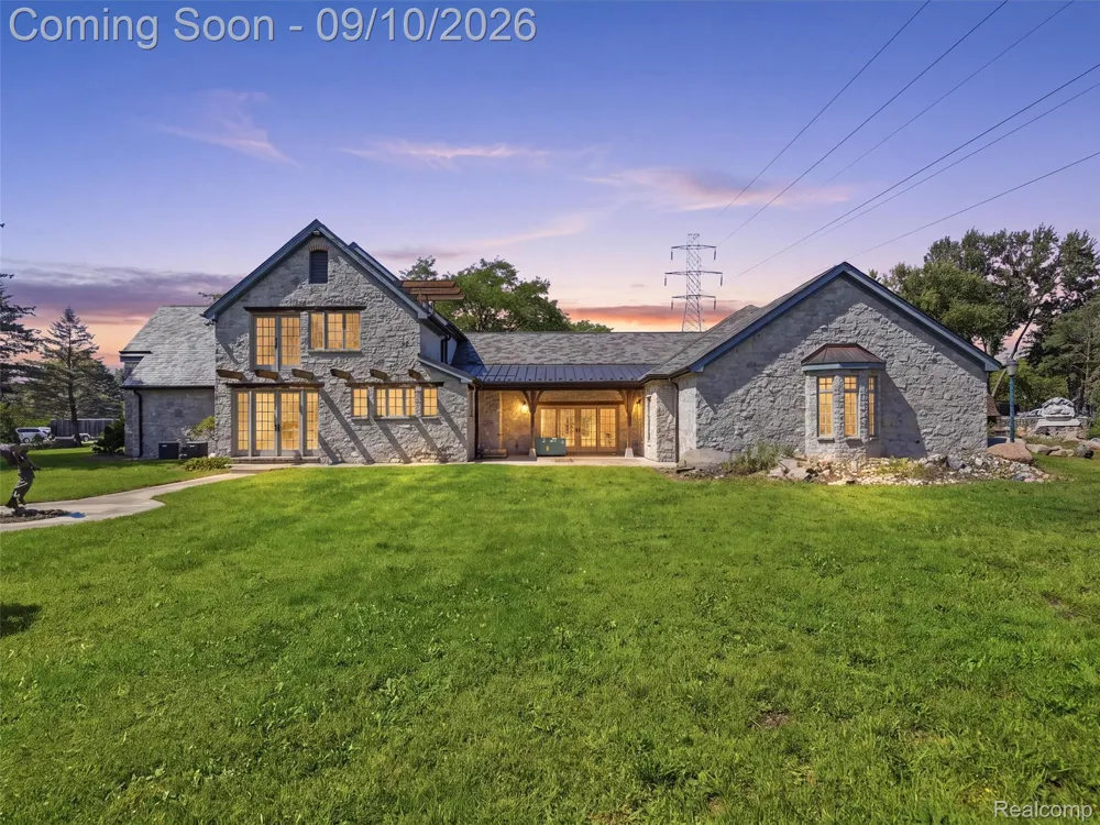 61400 Romeo Plank Road Ray Township, MI 48096