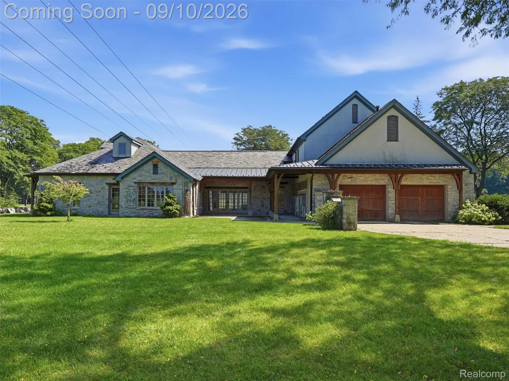 61400 Romeo Plank Road Ray Township, MI 48096
