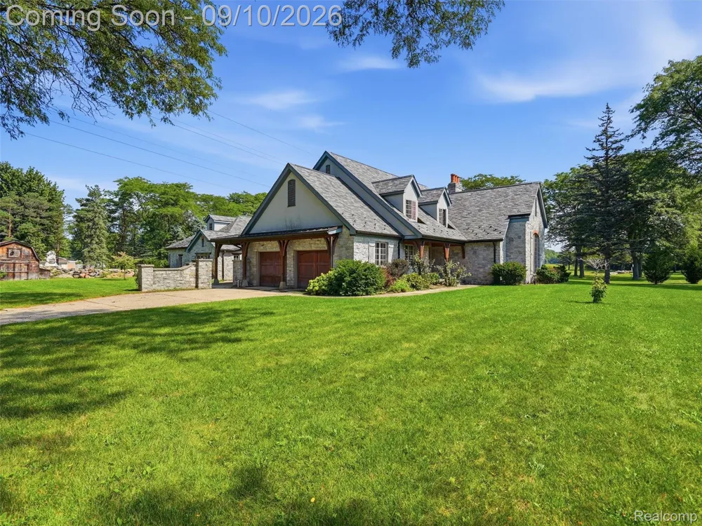 61400 Romeo Plank Road Ray Township, MI 48096