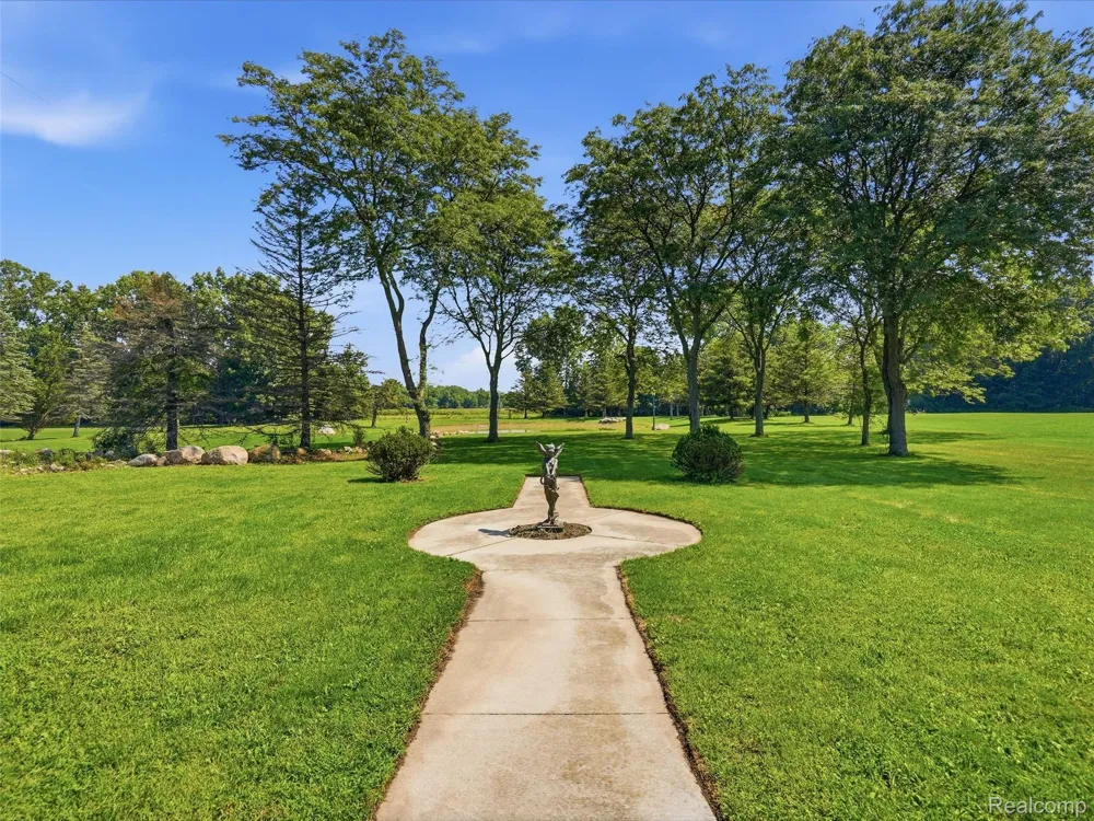 61400 Romeo Plank Road Ray Township, MI 48096