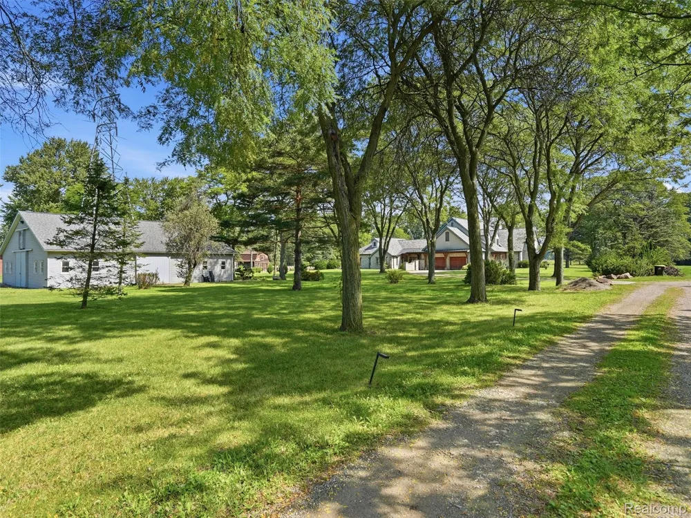 61400 Romeo Plank Road Ray Township, MI 48096