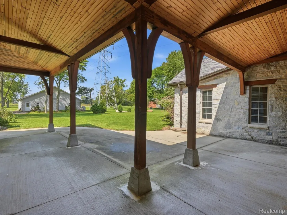 61400 Romeo Plank Road Ray Township, MI 48096