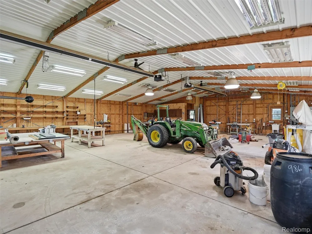 61400 Romeo Plank Road Ray Township, MI 48096