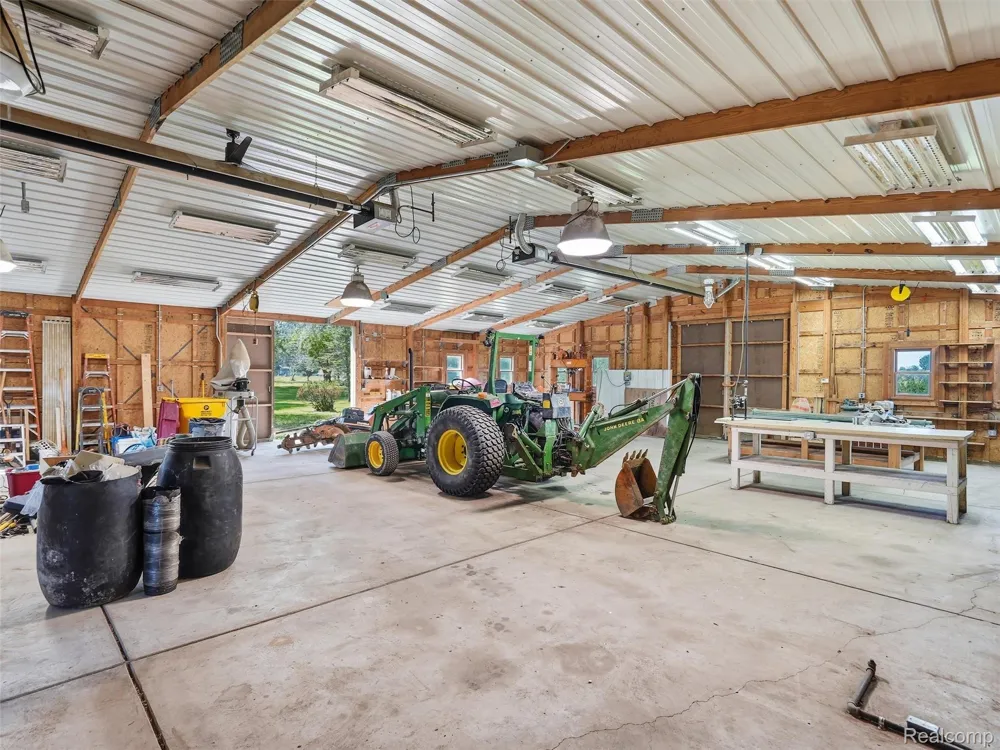 61400 Romeo Plank Road Ray Township, MI 48096