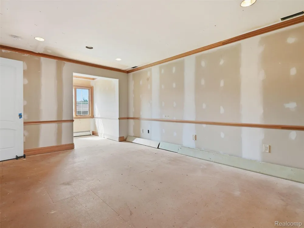 61400 Romeo Plank Road Ray Township, MI 48096