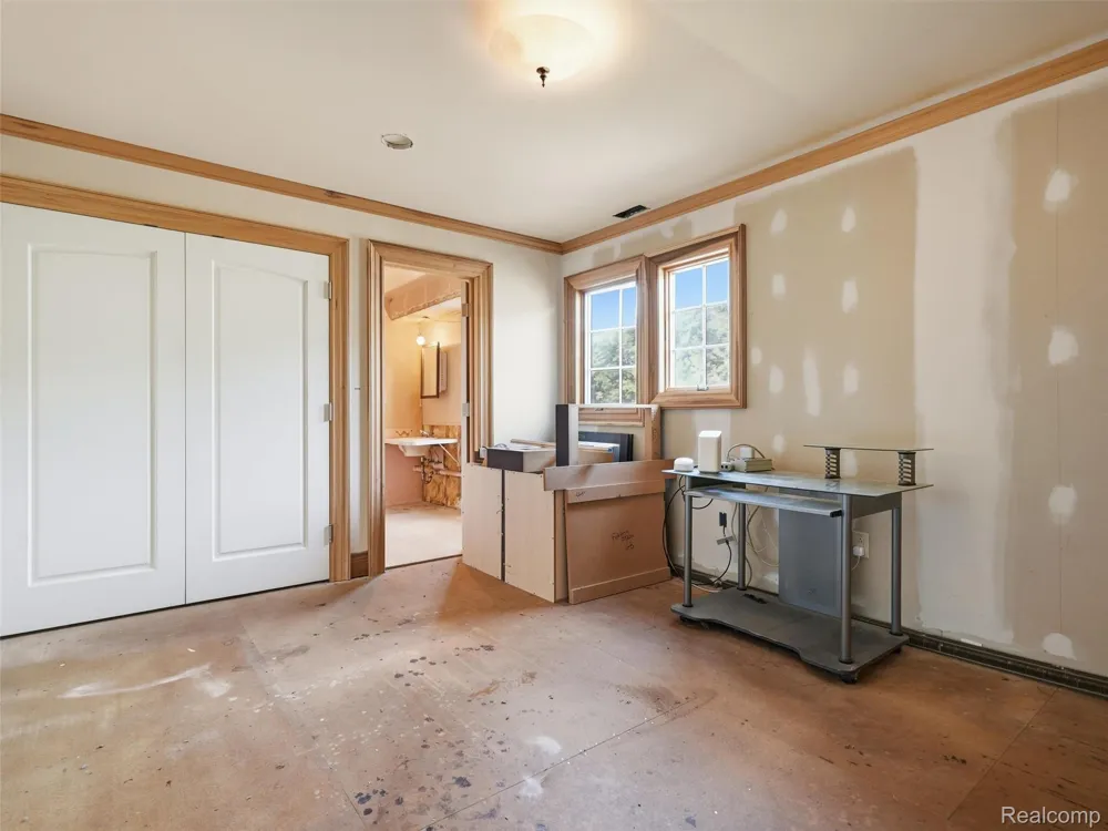 61400 Romeo Plank Road Ray Township, MI 48096