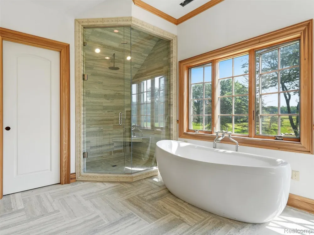 61400 Romeo Plank Road Ray Township, MI 48096