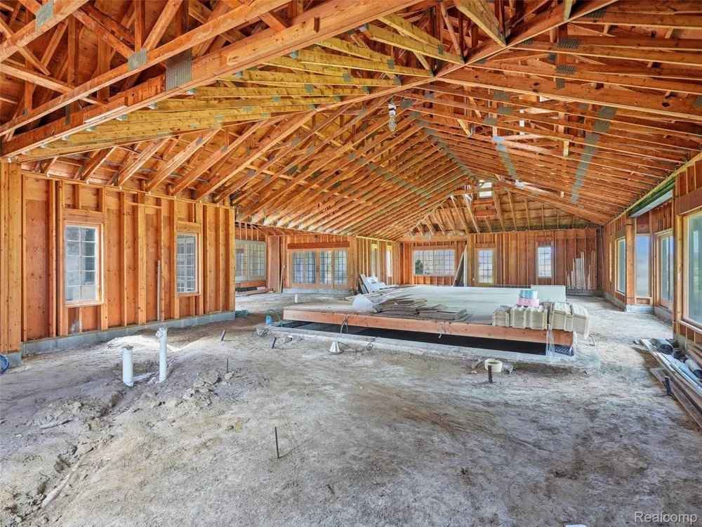 61400 Romeo Plank Road Ray Township, MI 48096