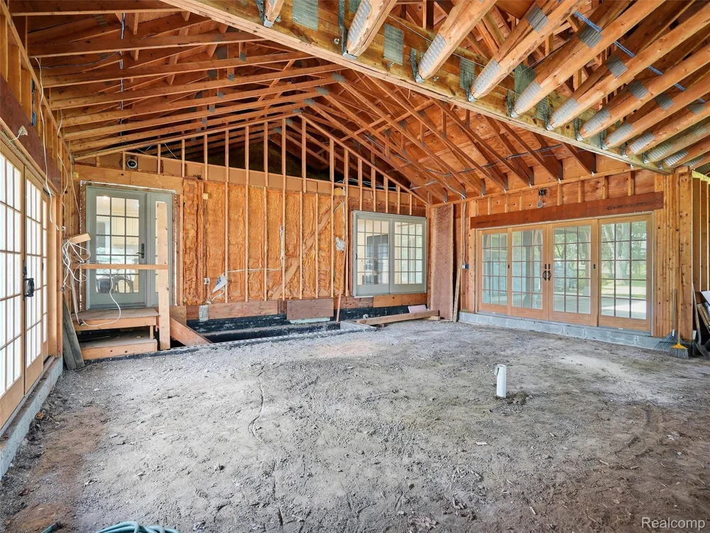 61400 Romeo Plank Road Ray Township, MI 48096