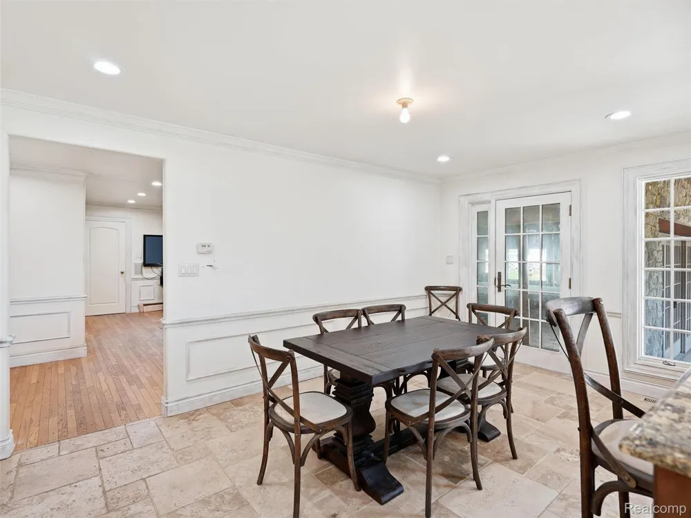 61400 Romeo Plank Road Ray Township, MI 48096