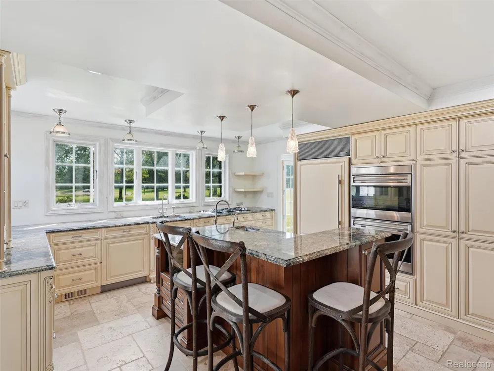 61400 Romeo Plank Road Ray Township, MI 48096