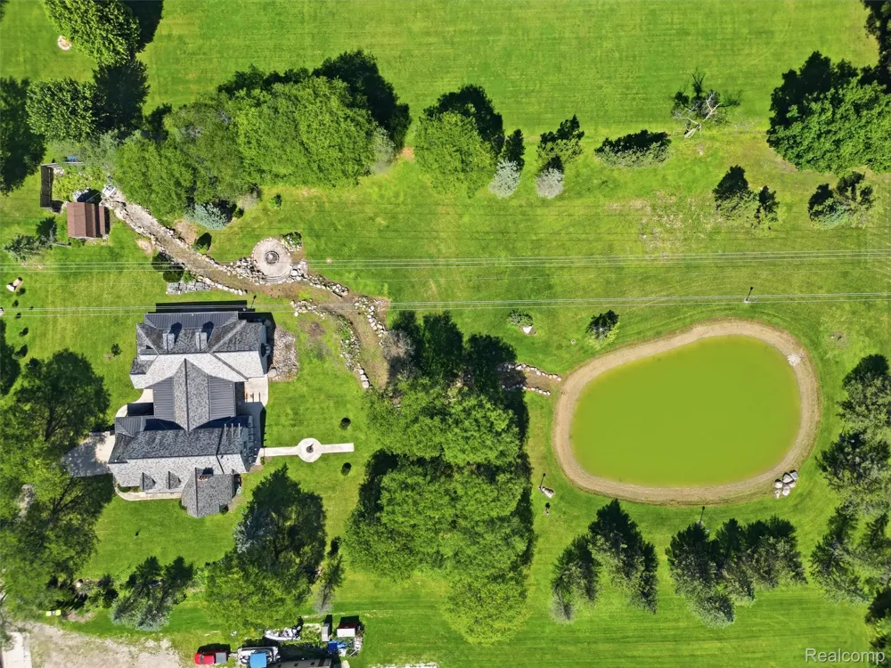 61400 Romeo Plank Road Ray Township, MI 48096
