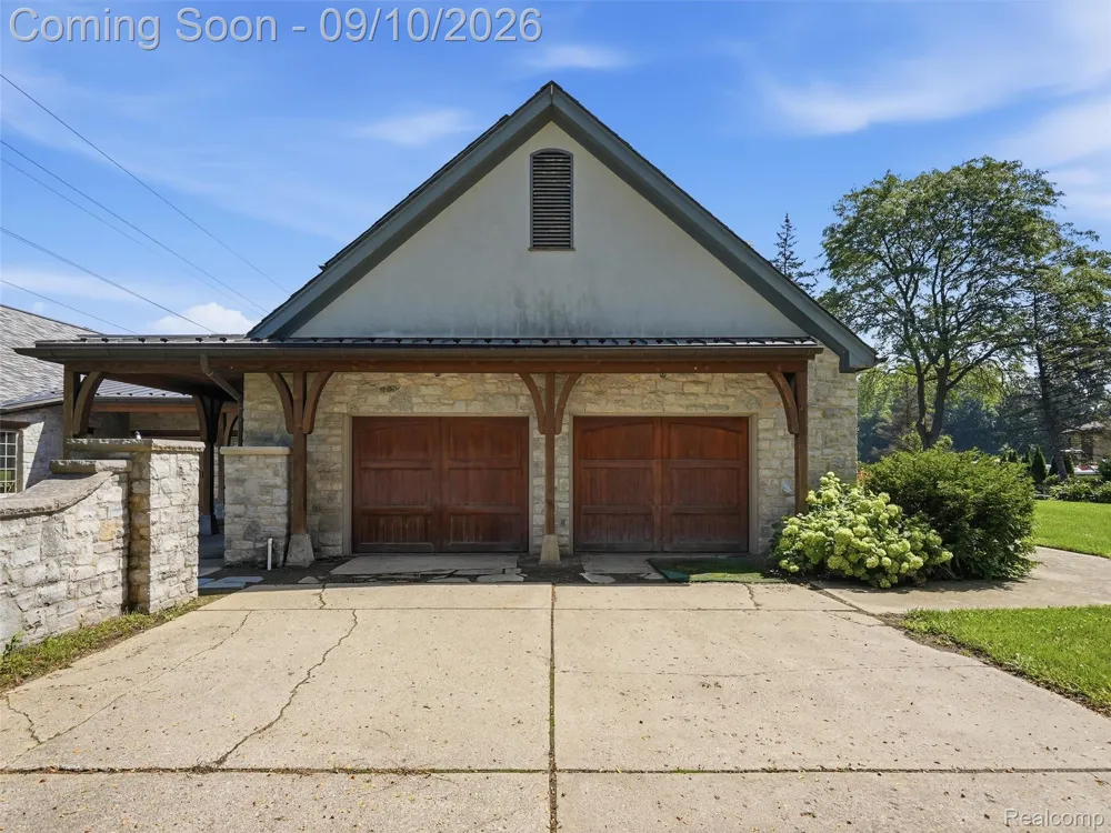61400 Romeo Plank Road Ray Township, MI 48096