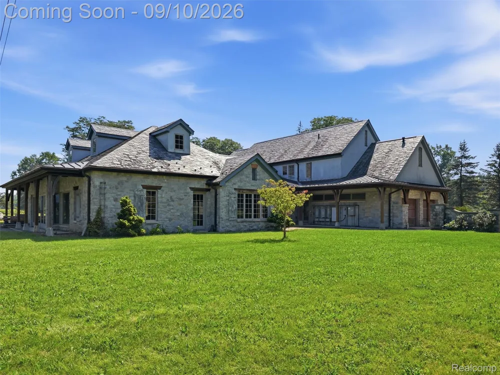 61400 Romeo Plank Road Ray Township, MI 48096