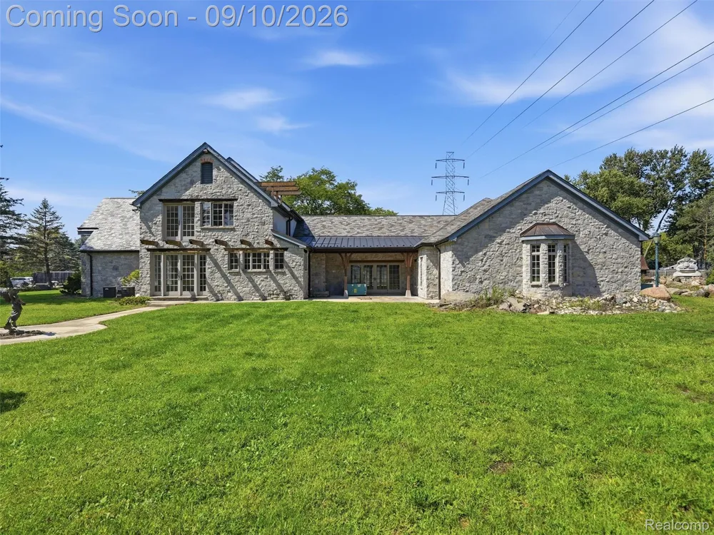 61400 Romeo Plank Road Ray Township, MI 48096