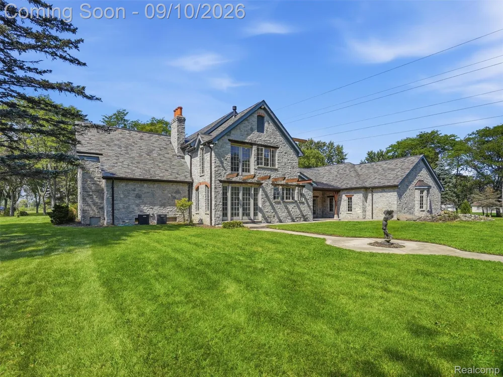 61400 Romeo Plank Road Ray Township, MI 48096