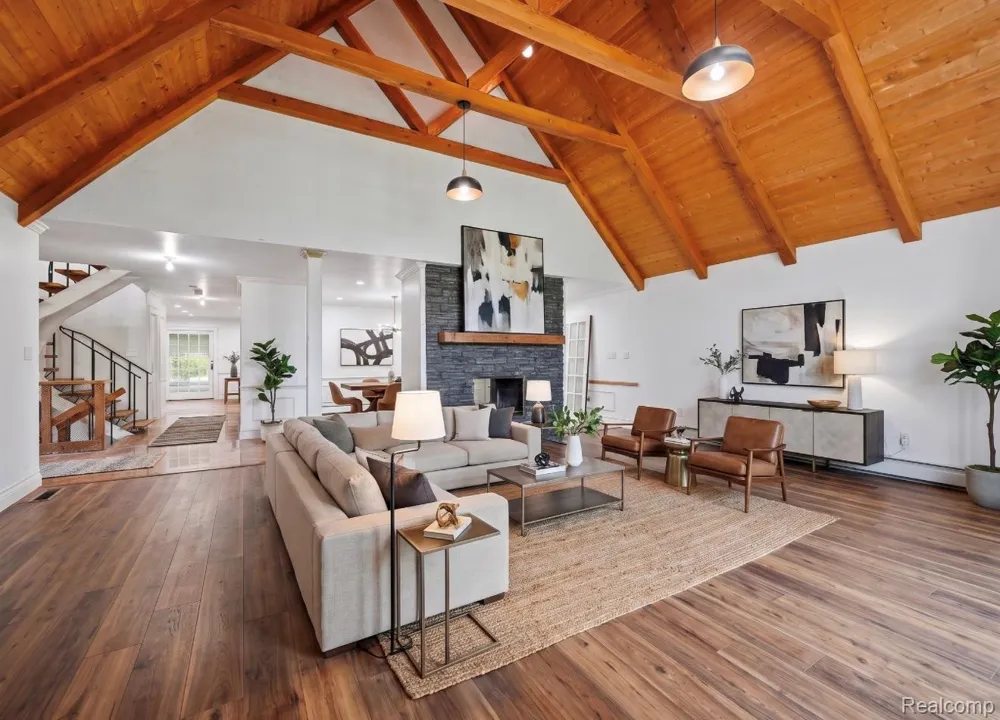 61400 Romeo Plank Road Ray Township, MI 48096