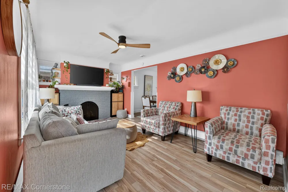 4040 Longtin Avenue Lincoln Park City, MI 48146