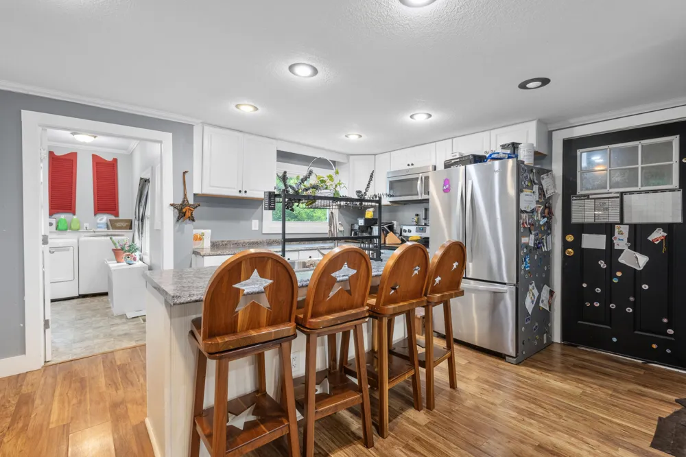 204 South Street Jonesville City, MI 49250
