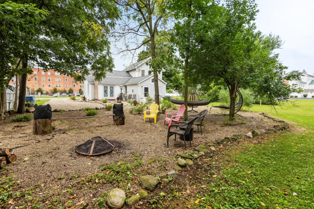 204 South Street Jonesville City, MI 49250