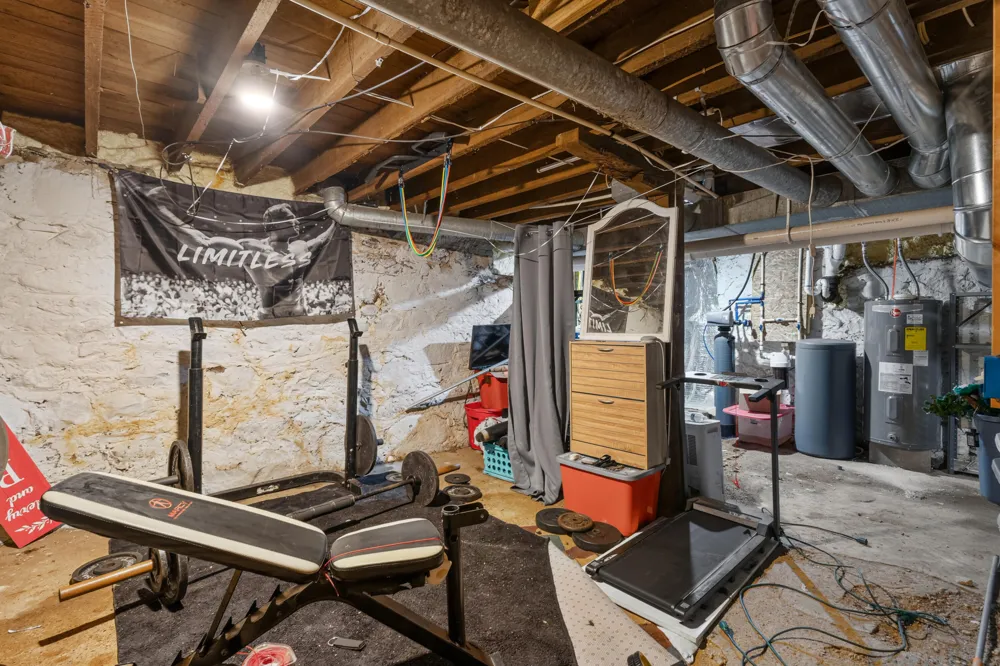 204 South Street Jonesville City, MI 49250