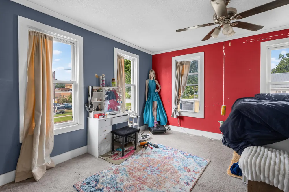 204 South Street Jonesville City, MI 49250