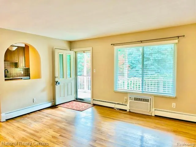 475 S Adams Road #19 Birmingham City, MI 48009
