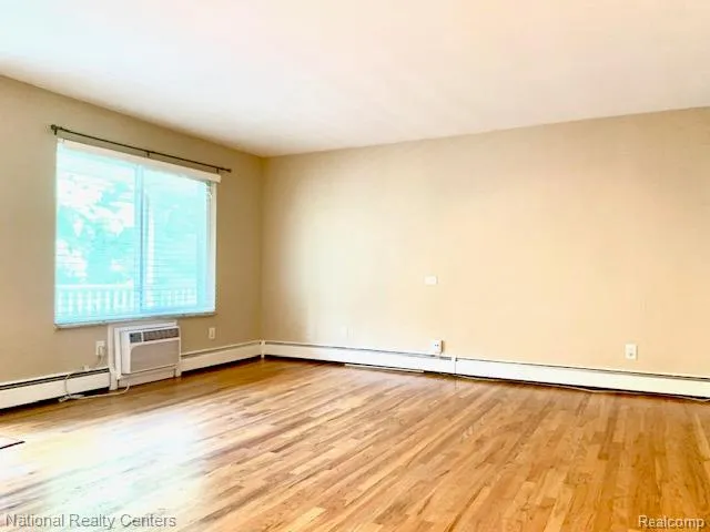 475 S Adams Road #19 Birmingham City, MI 48009