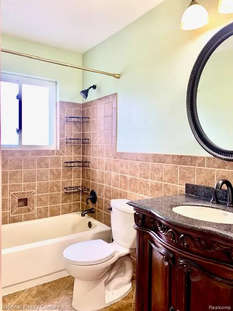 475 S Adams Road #19 Birmingham City, MI 48009