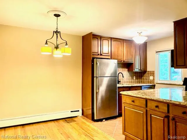 475 S Adams Road #19 Birmingham City, MI 48009