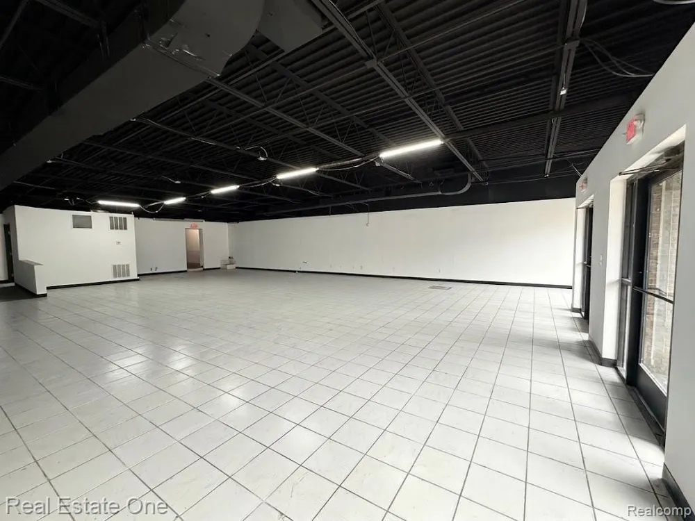 10425 W Warren Avenue Dearborn City, MI 48126