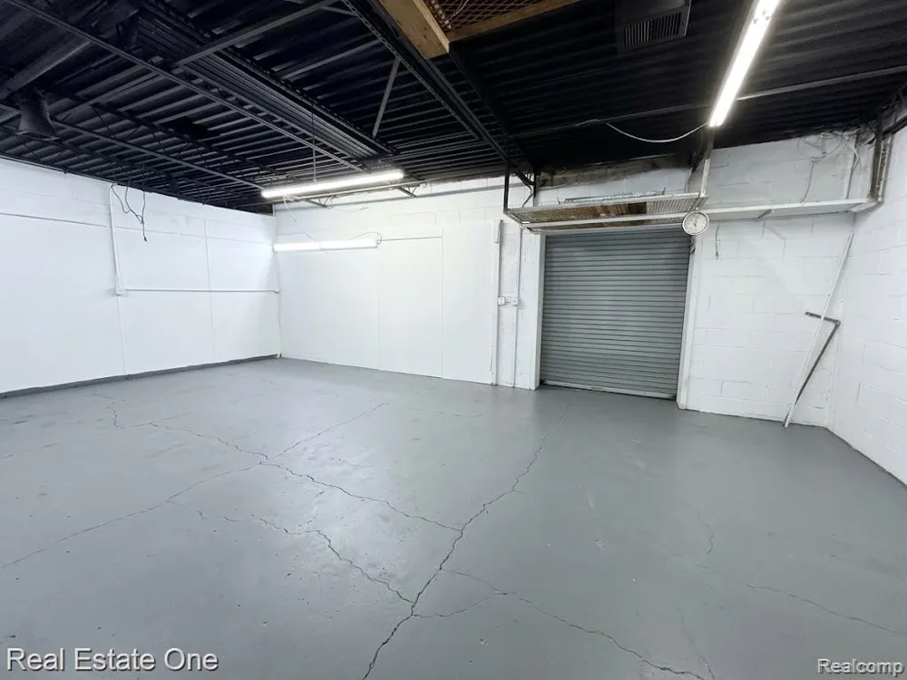 10425 W Warren Avenue Dearborn City, MI 48126