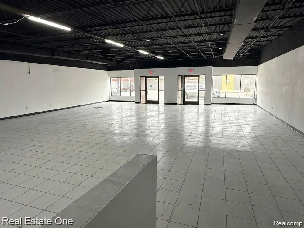10425 W Warren Avenue Dearborn City, MI 48126