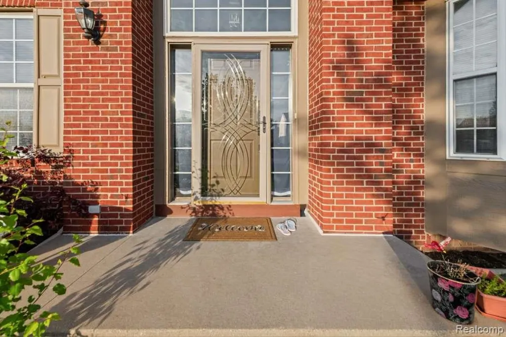 33868 Monterra Lane Sterling Heights City, MI 48312