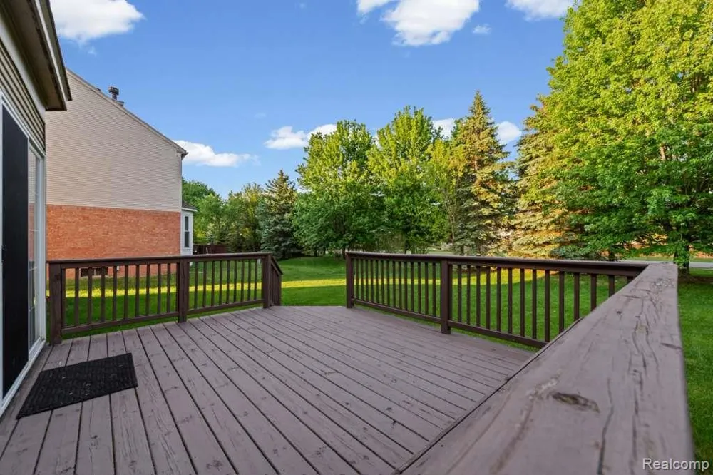 33868 Monterra Lane Sterling Heights City, MI 48312